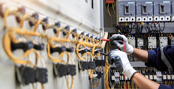 Professional Electrician technician working in Saddle River, NJ